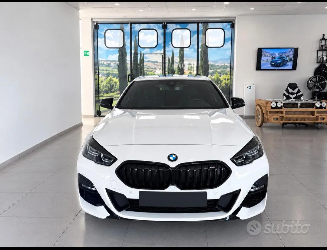 BMW 220I