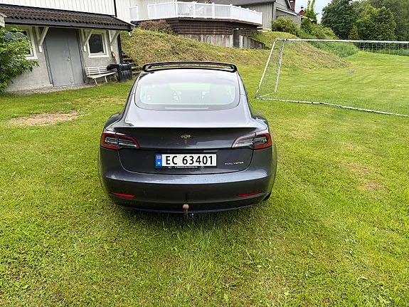 Tesla Model 3 2021 photo 4