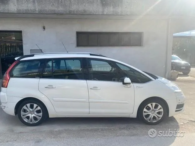 Citroen C4 Grand Picasso 2012 photo 4