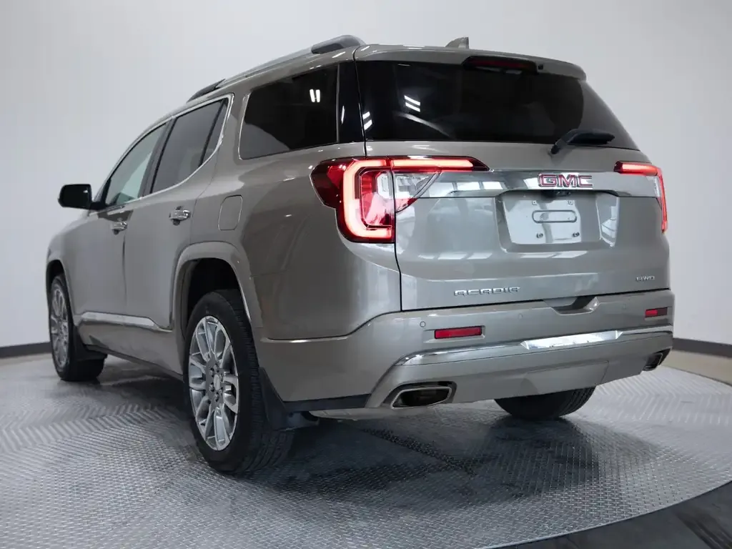 GMC Acadia 2023 photo 3