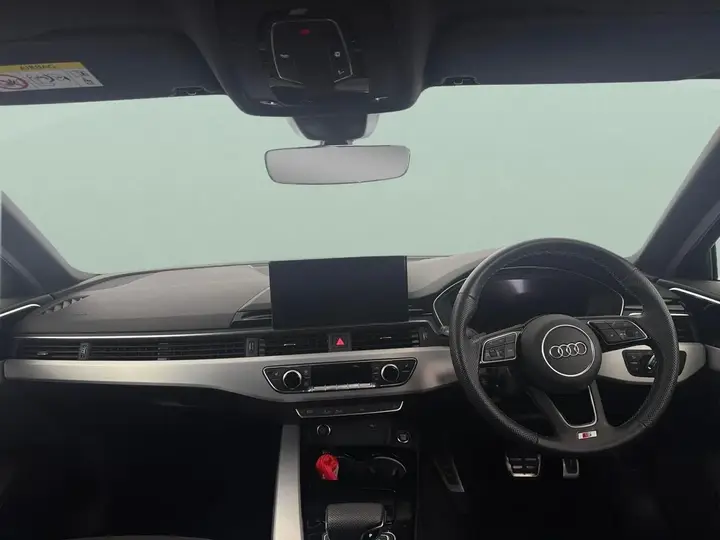 Audi A4 2023 photo 4