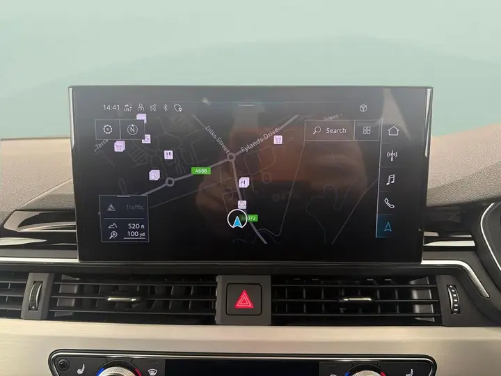 Audi A4 2023 photo 5