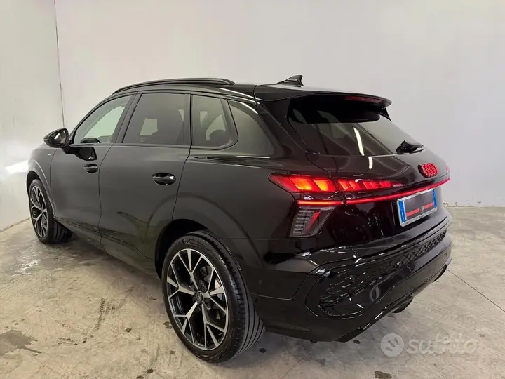Audi Q3 2025 photo 3