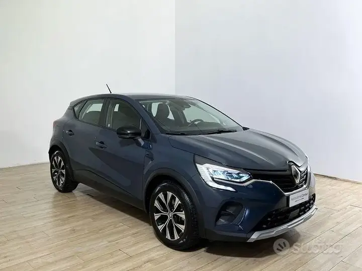 Renault Captur 2023 photo 3