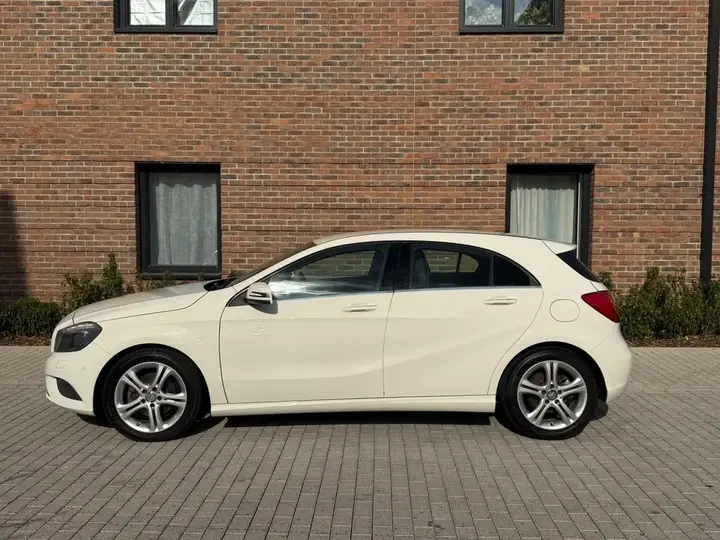Mercedes-Benz A-Class 2015 photo 5