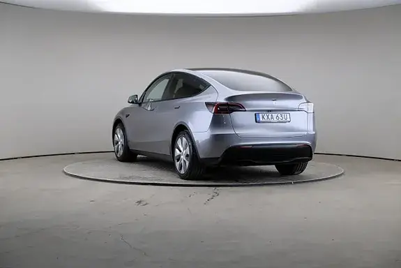 Tesla Model Y 2023 photo 2