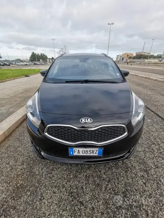 Kia Carens 2015 photo 2