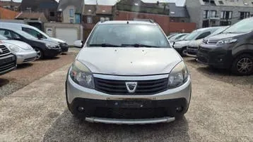 Dacia Sandero 2012 photo 2