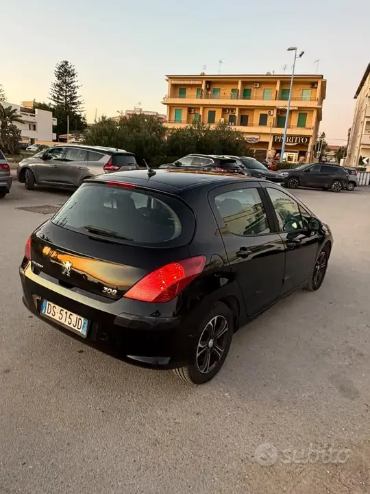 Peugeot 308 2008 photo 5