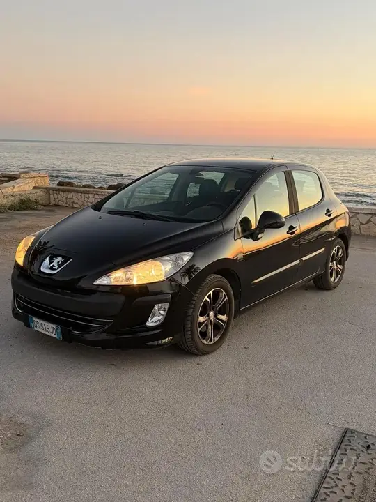 Peugeot 308 2008 photo 4