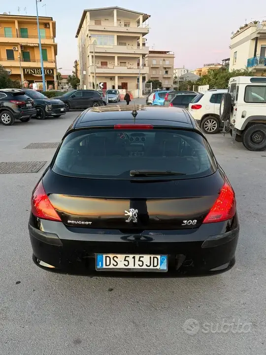 Peugeot 308 2008 photo 3