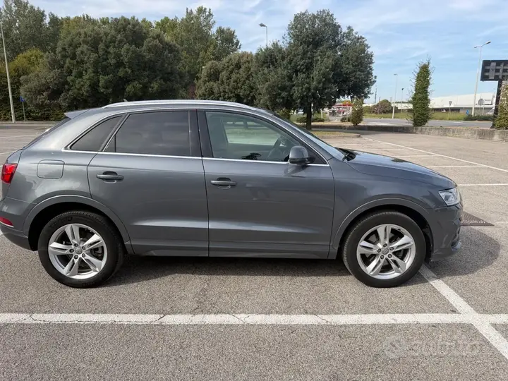 Audi Q3 2015 photo 5