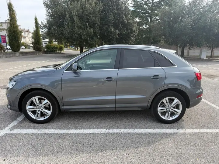 Audi Q3 2015 photo 4