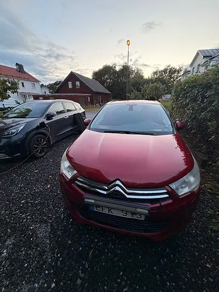 Citroen C4 2011 photo 3