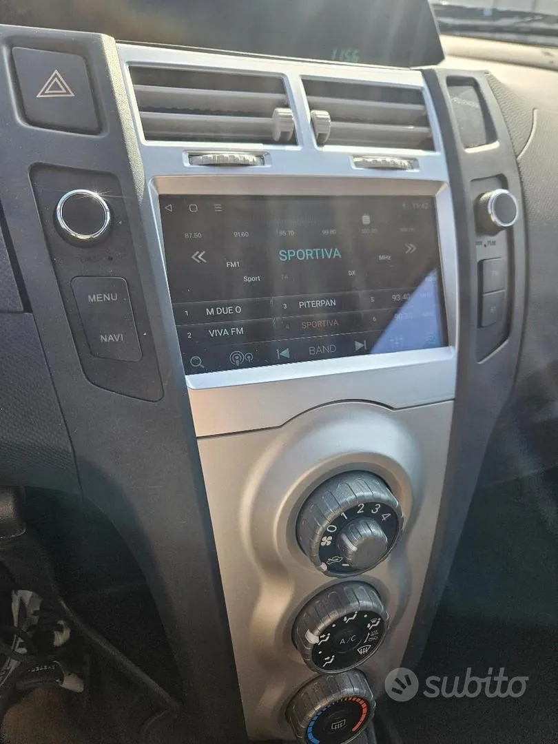 Toyota Yaris 2006 photo 4