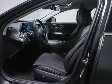 Mercedes-Benz E-Class 2024 photo 2