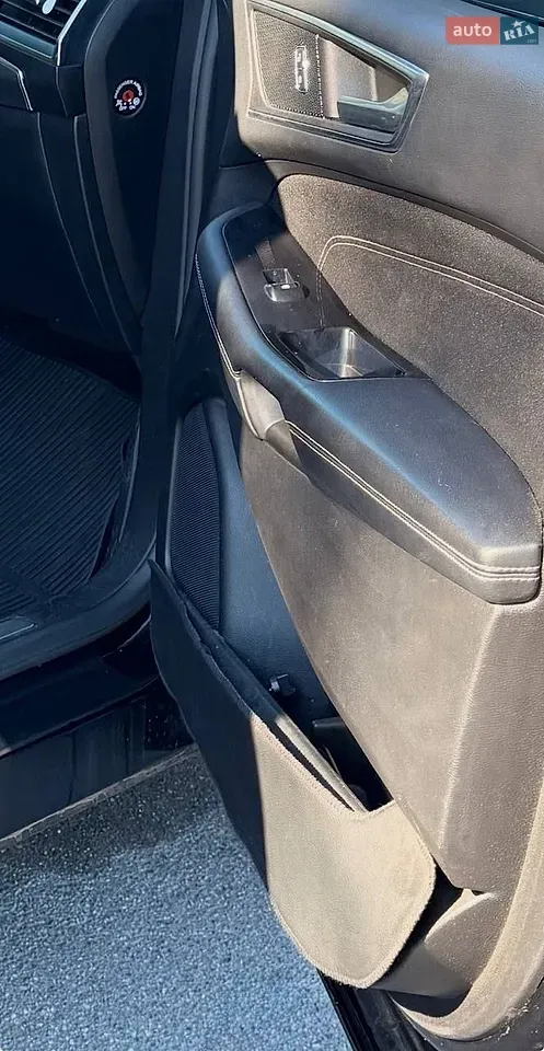 Ford Edge 2016 photo 2