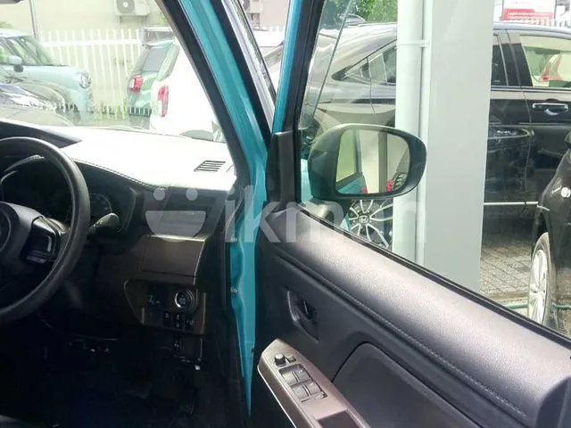 Toyota Roomy 2023 photo 3