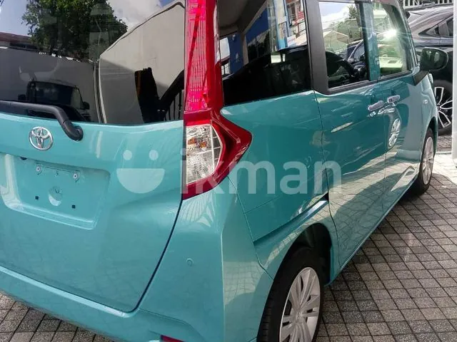 Toyota Roomy 2023 photo 2