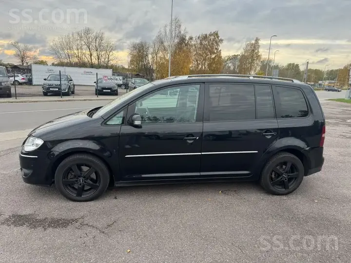 Volkswagen Touran 2008 photo 4