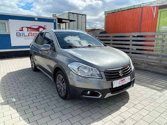 Suzuki S-Cross 2015 photo 5