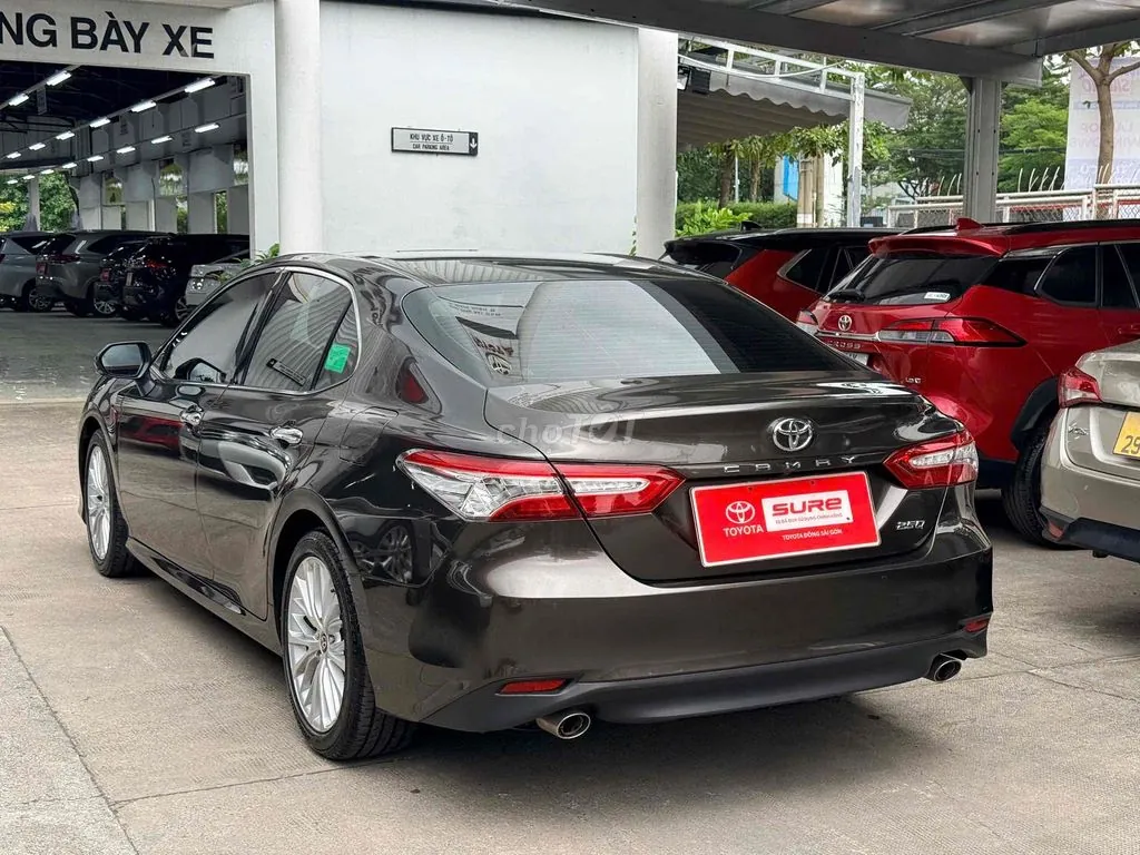 Toyota Camry 2021 photo 3