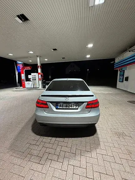 Mercedes-Benz E 200 D 2013 photo 4