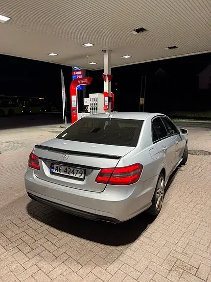 Mercedes-Benz E 200 D 2013 photo 3