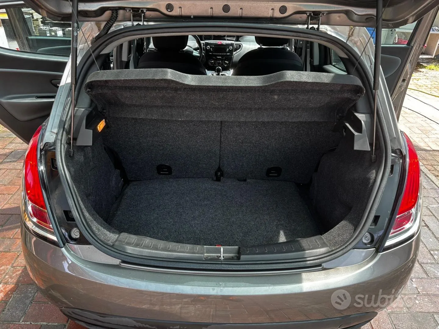 Lancia Ypsilon 2012 photo 3