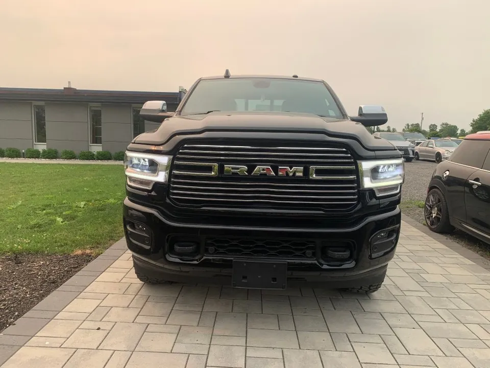 Dodge Ram 2500 Laramie 2022 photo 2