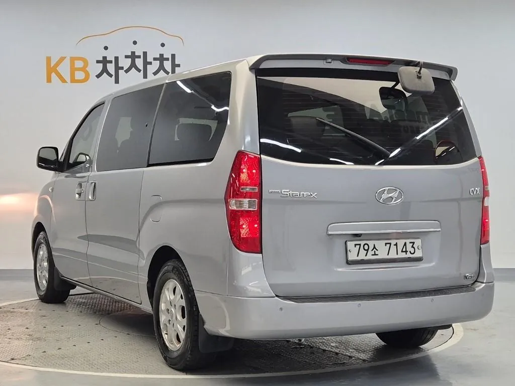 Hyundai Grand Starex 2014 photo 2