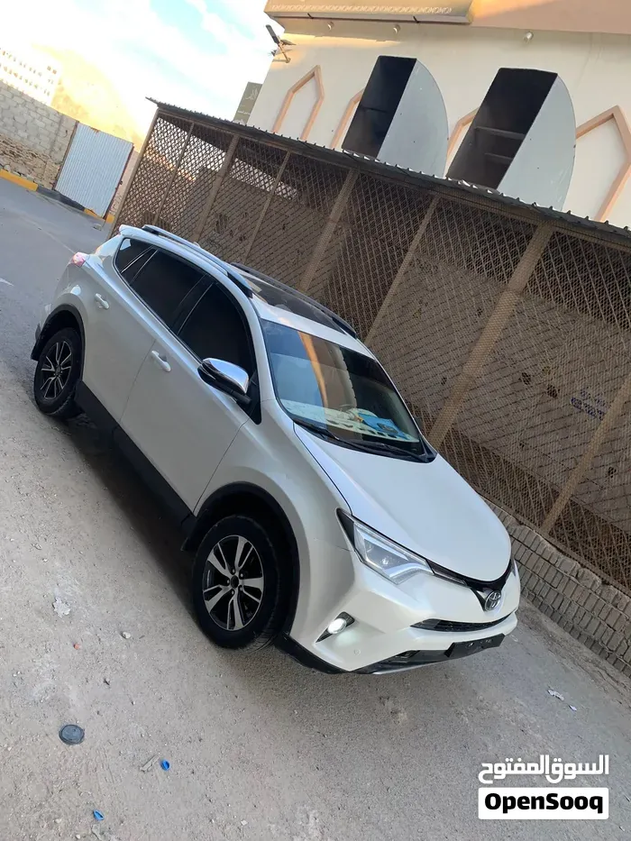 Toyota Rav 4 2017 photo 3