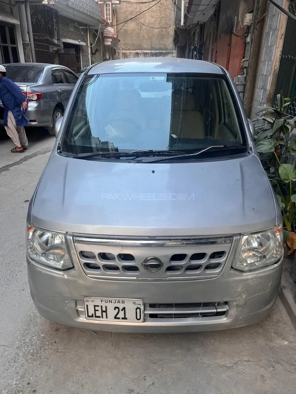 Nissan Otti