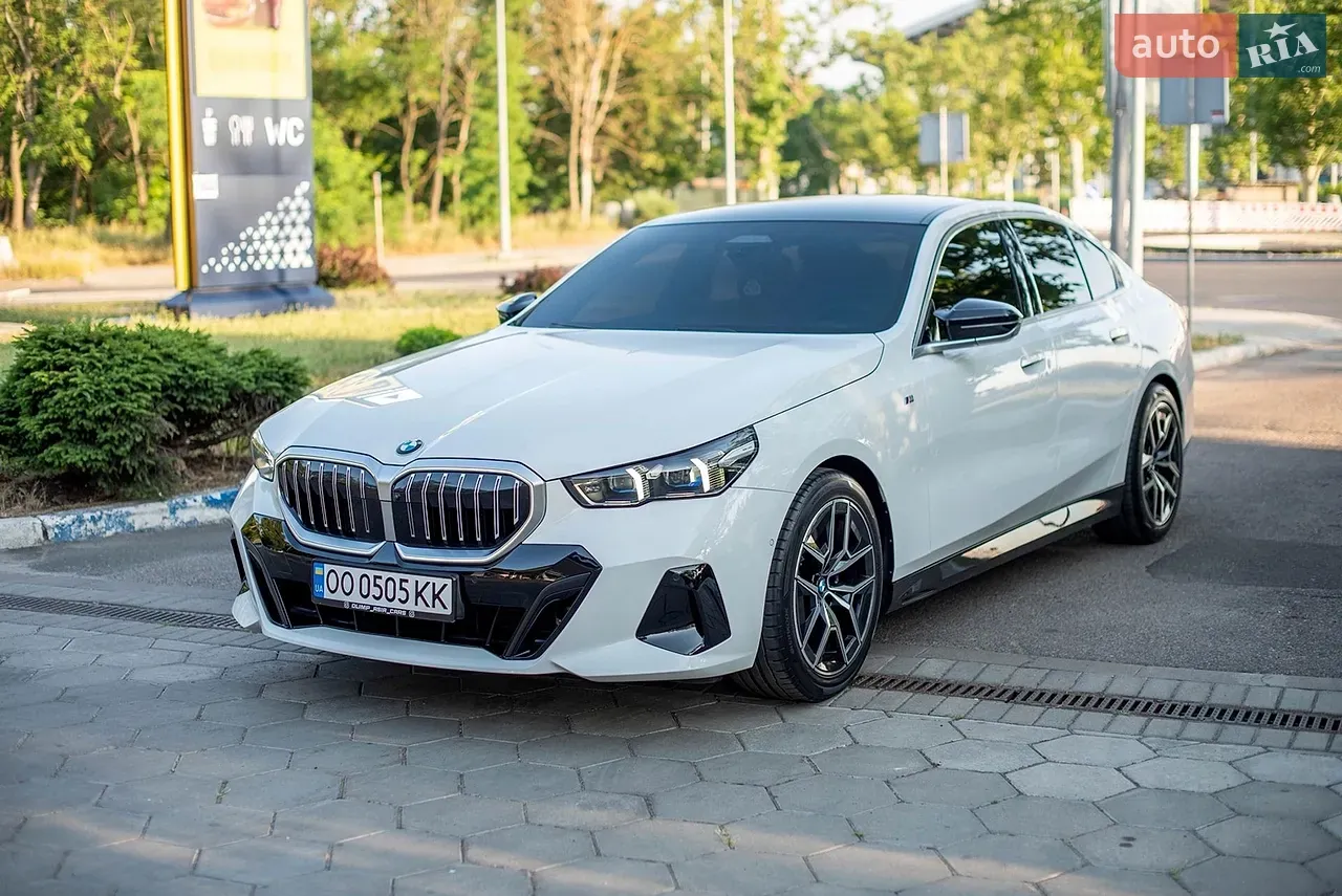 BMW 5 Series 2024 photo 5