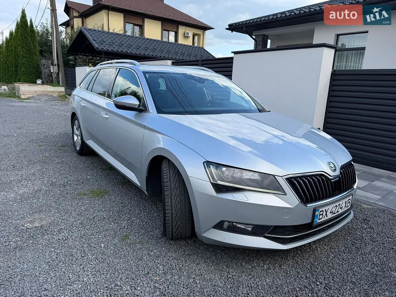 Skoda Superb 2017 photo 3