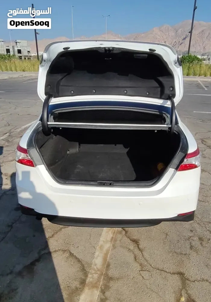 Toyota Camry 2018 photo 3