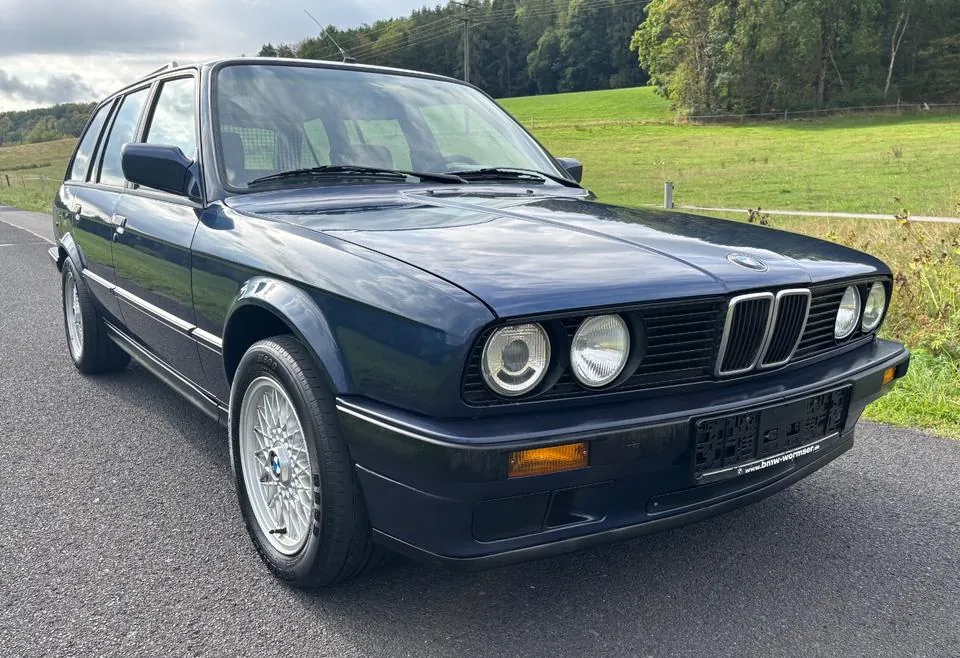 BMW E30