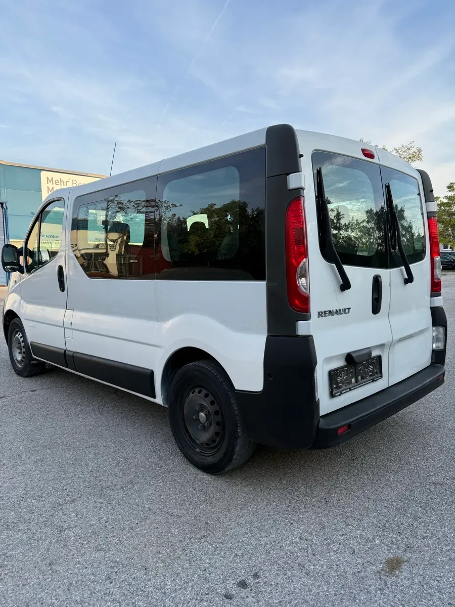 Renault Trafic 2013 photo 3