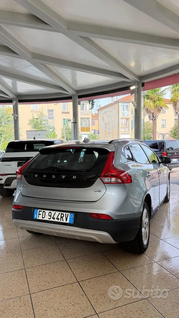 Volvo V40 2016 photo 3