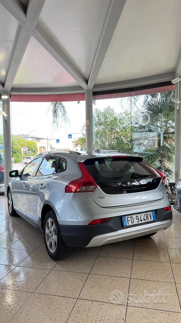 Volvo V40 2016 photo 4
