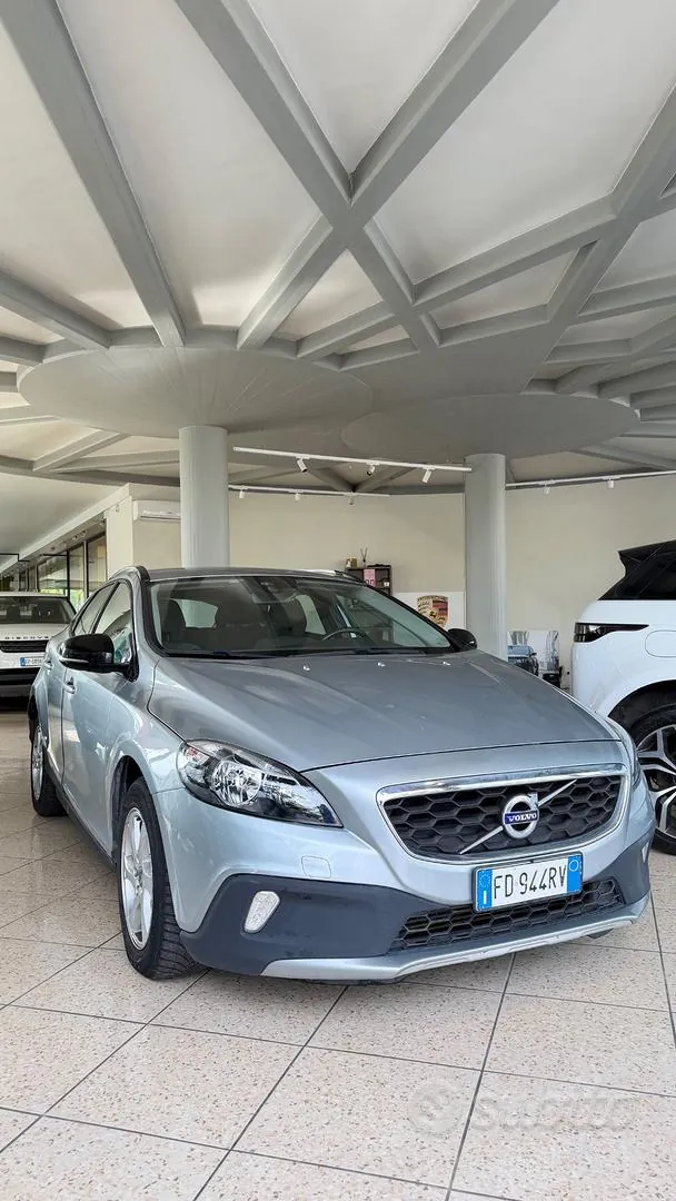 Volvo V40 2016 photo 2