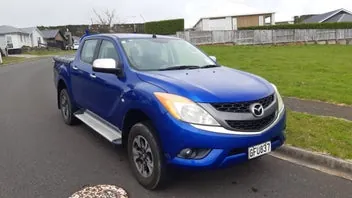 Mazda Bt-50 2012 photo 2