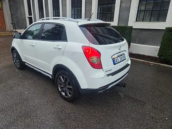 KG Mobility Korando 2011 photo 3