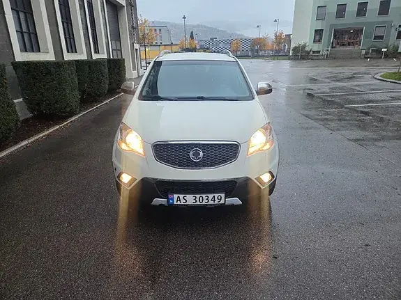 KG Mobility Korando 2011 photo 5