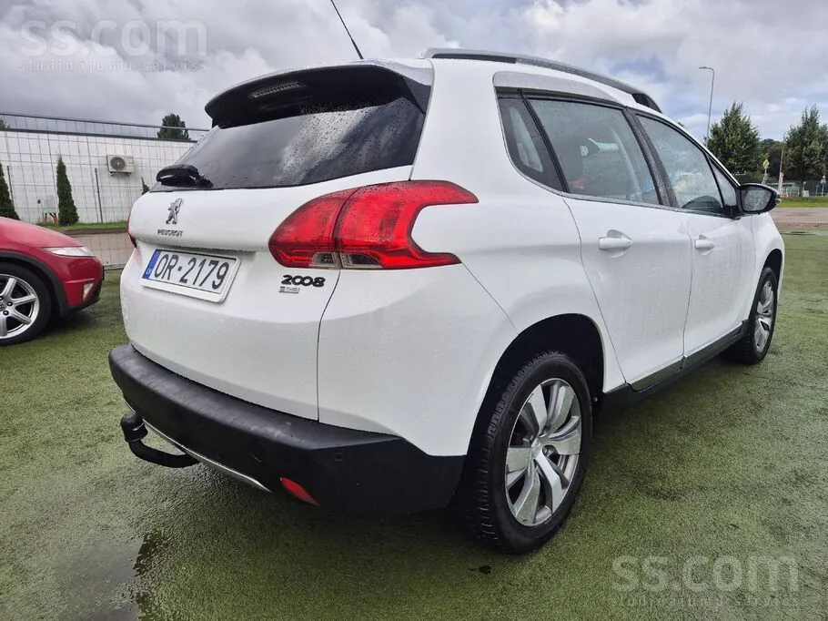 Peugeot 2008 2015 photo 5
