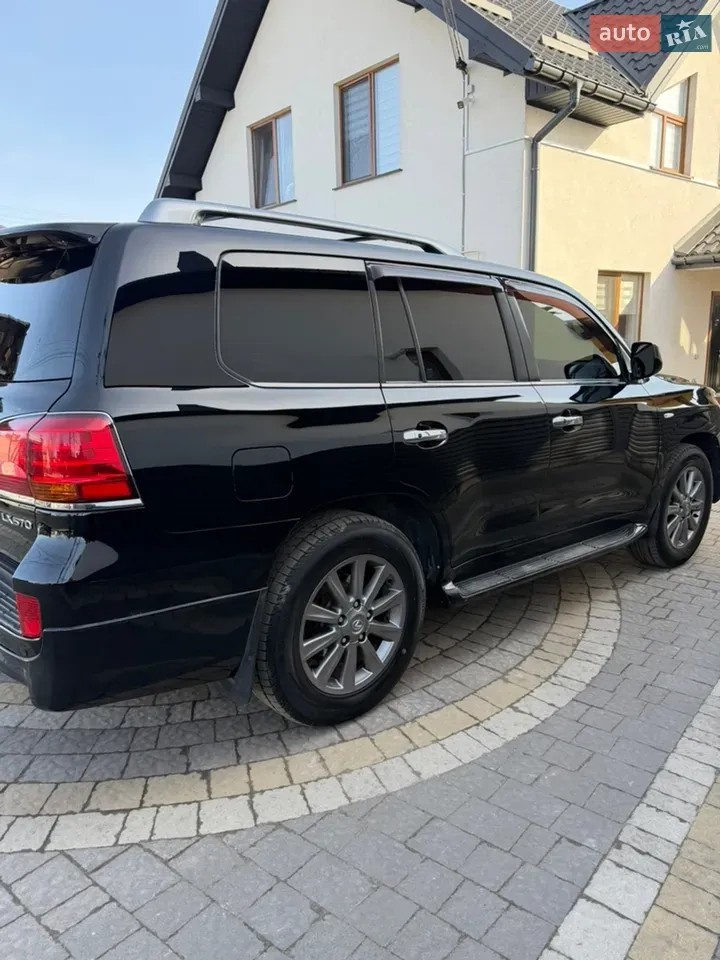 Lexus Lx 2011 photo 5