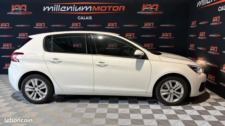 Peugeot 308 2019 photo 5
