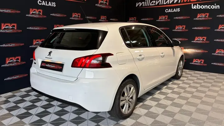 Peugeot 308 2019 photo 4