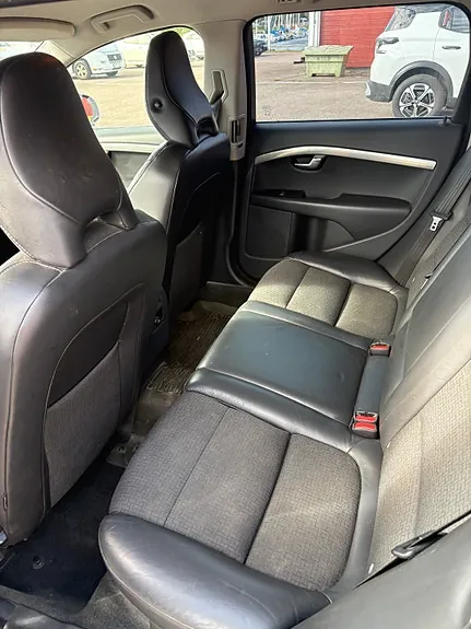 Volvo V70 2010 photo 5