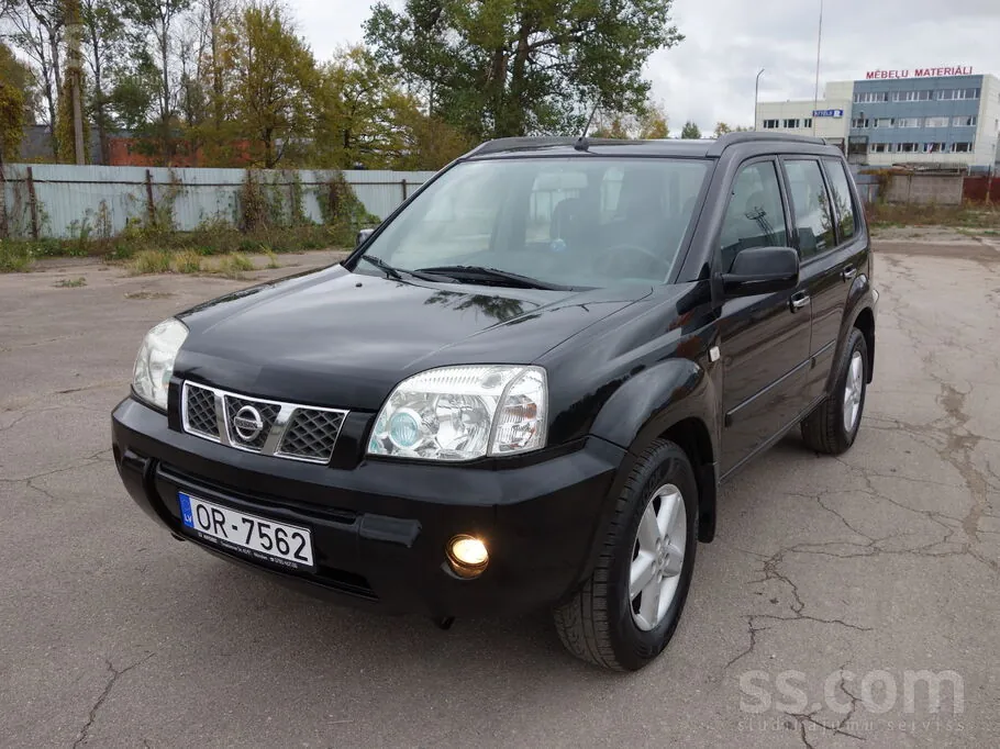 Nissan X-Trail 2005 photo 2